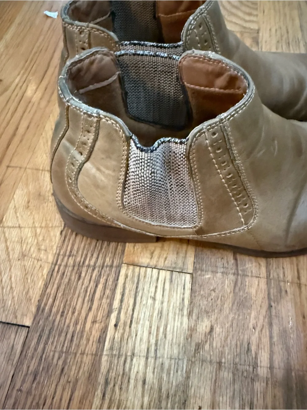Steve Madden Paxton 9 Men's Tan Chelsea Boots - Classic Slip-On Ankle Boots